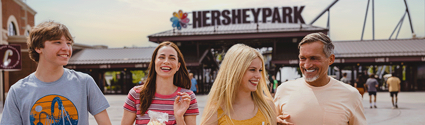 Family at Hersheypark entrance