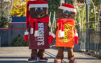 Hershey character dressed for Hersheypark Christmas Candylane
